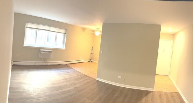 Building Photo - 5420 N Kenmore Ave