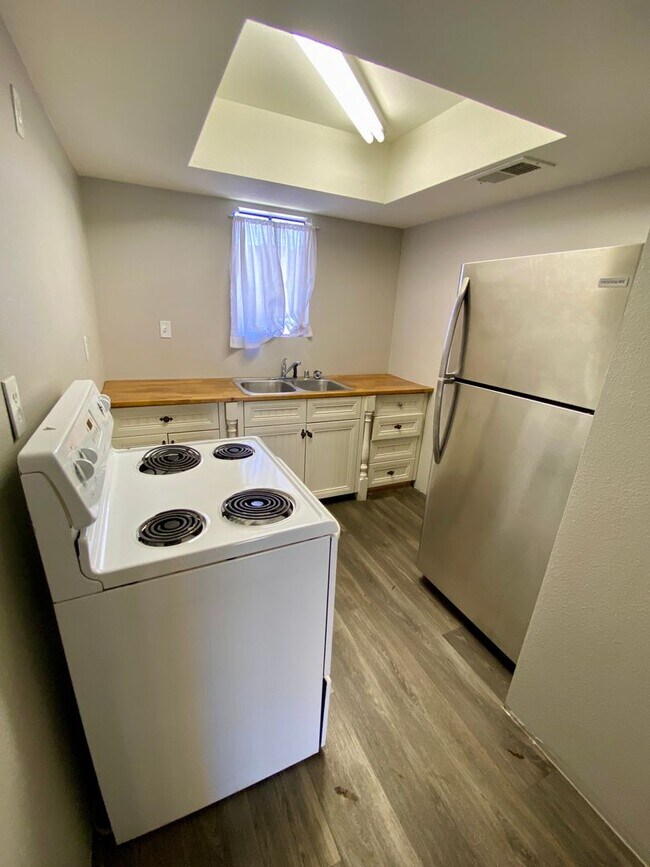 Building Photo - 2 bedroom 2 bath Condo near ASU