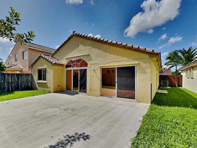 Building Photo - 16022 SW 86th Terrace