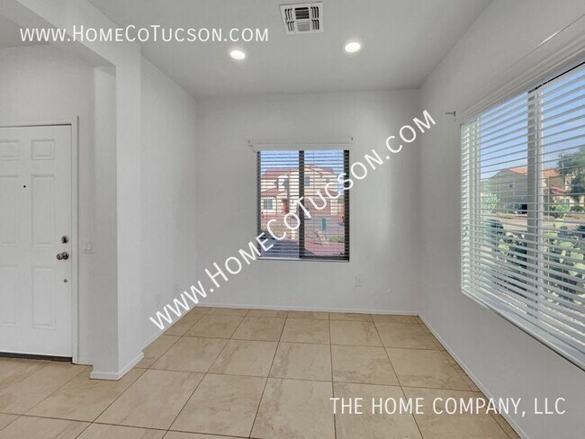 Building Photo - 34584 S Bronco Dr