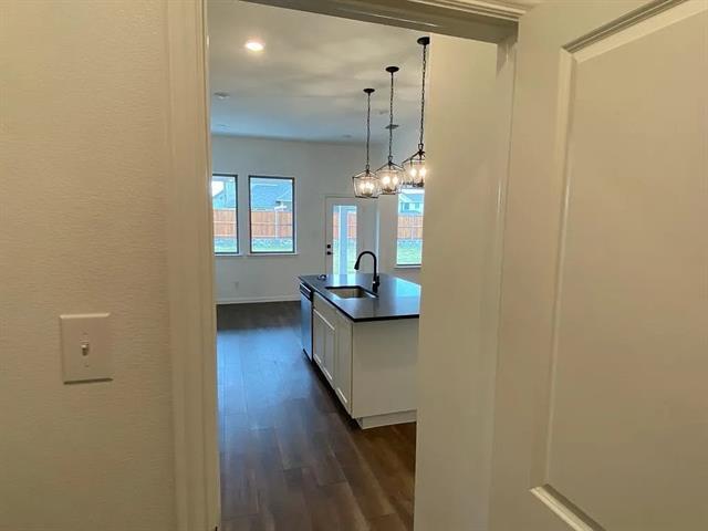 Building Photo - 2221 Grassland Ave