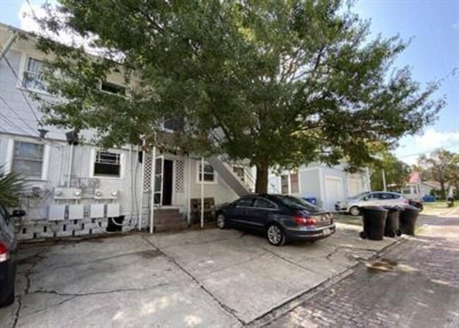 Building Photo - 940 6th St N