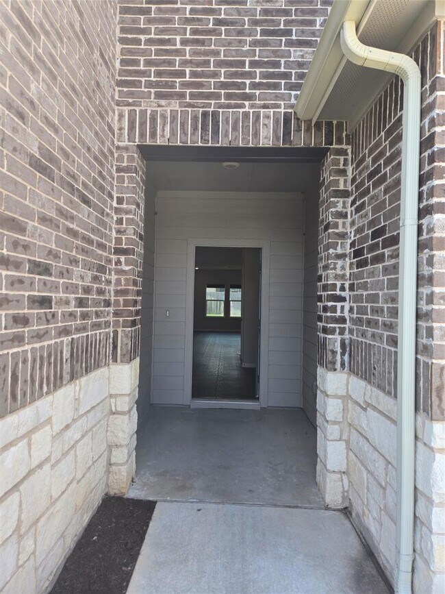 Building Photo - 19621 Ann Richards Ave