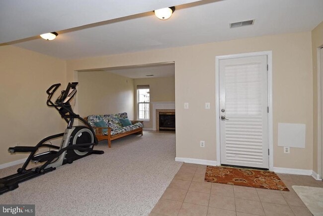 Building Photo - 25445 Carberry Dr