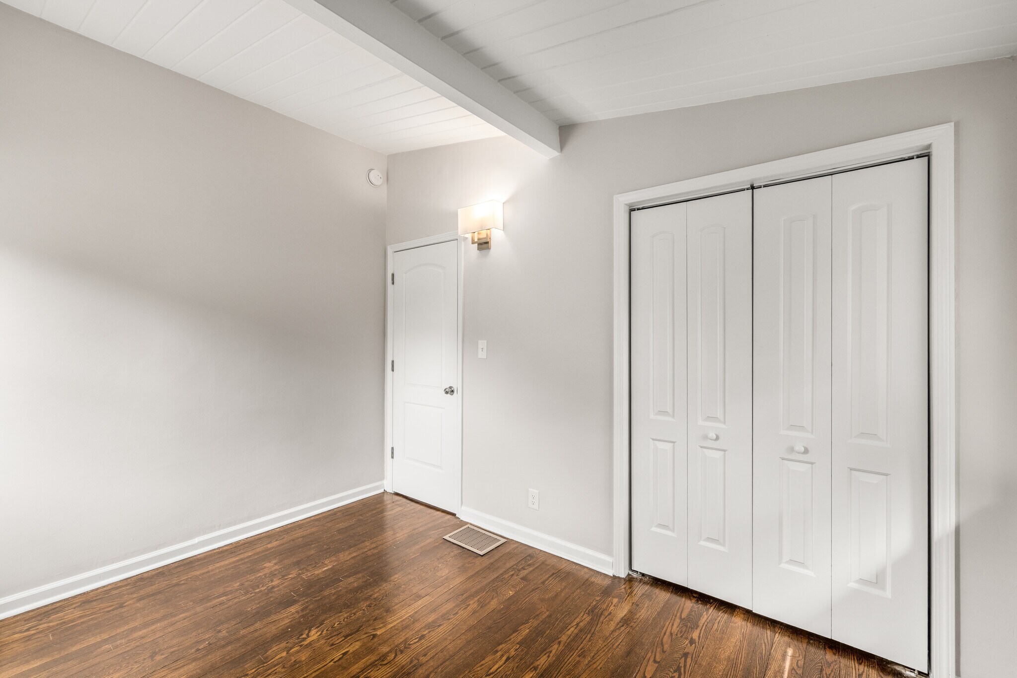 Building Photo - 1185 Oakfield Dr SE