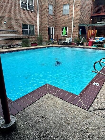 Building Photo - 2500 Houma Blvd