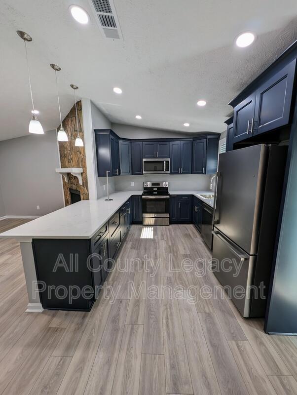 Building Photo - 4340 Bradley Dr SW