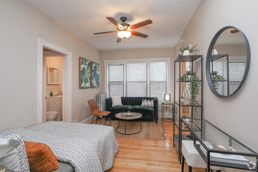 Cornell (The Greenstone) 5424 S Cornell Ave Chicago IL 60615 Apartment Finder