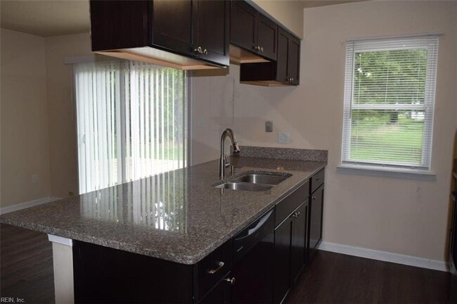 Building Photo - 1308 Mikie Ct