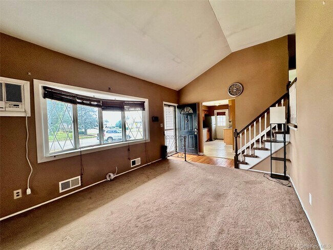 Building Photo - 5 Eagle Ln