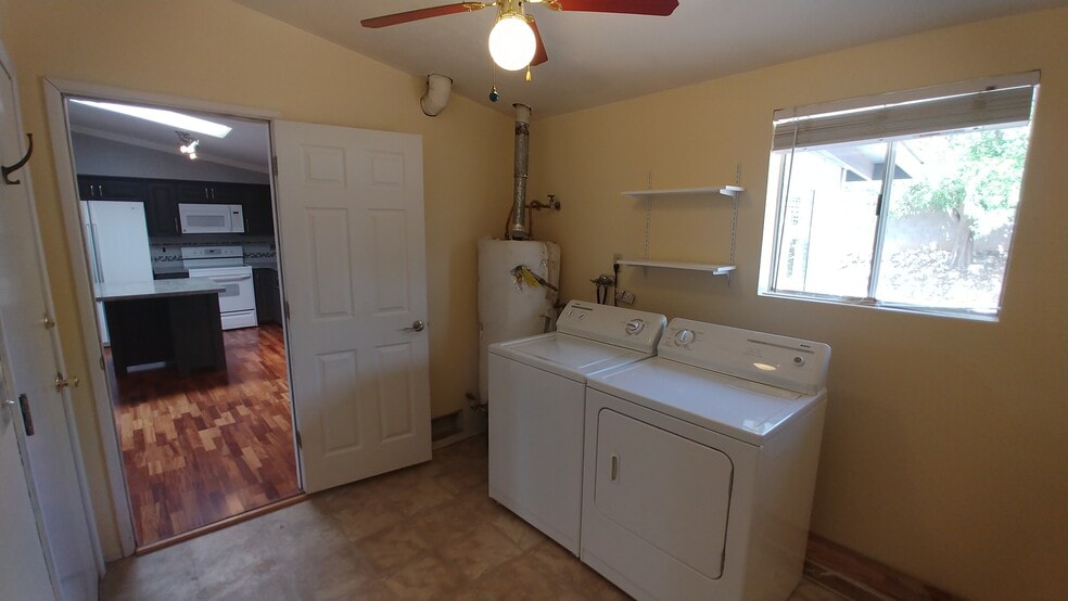 Laundry Room - 539 Mallard Cir W