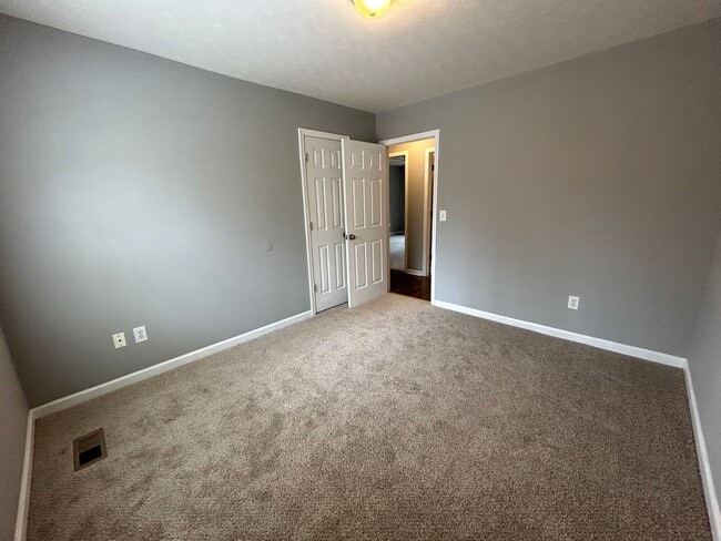 Building Photo - 345 Widgeon Dr