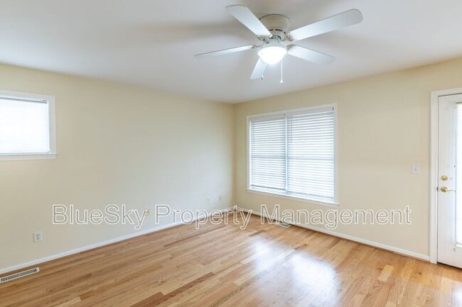 Building Photo - 158 Burnet St
