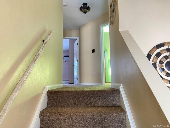 Building Photo - 38 Edmunds Ln