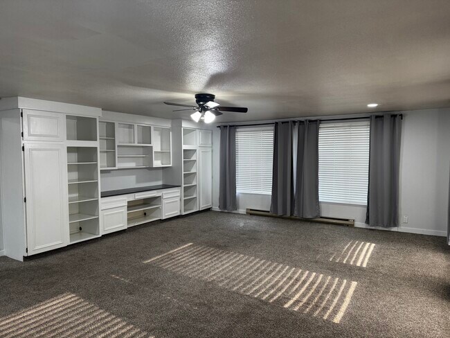 Building Photo - 1209 E 700 S