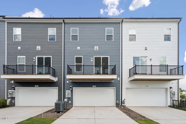 Building Photo - 1508 Village Hall Ln