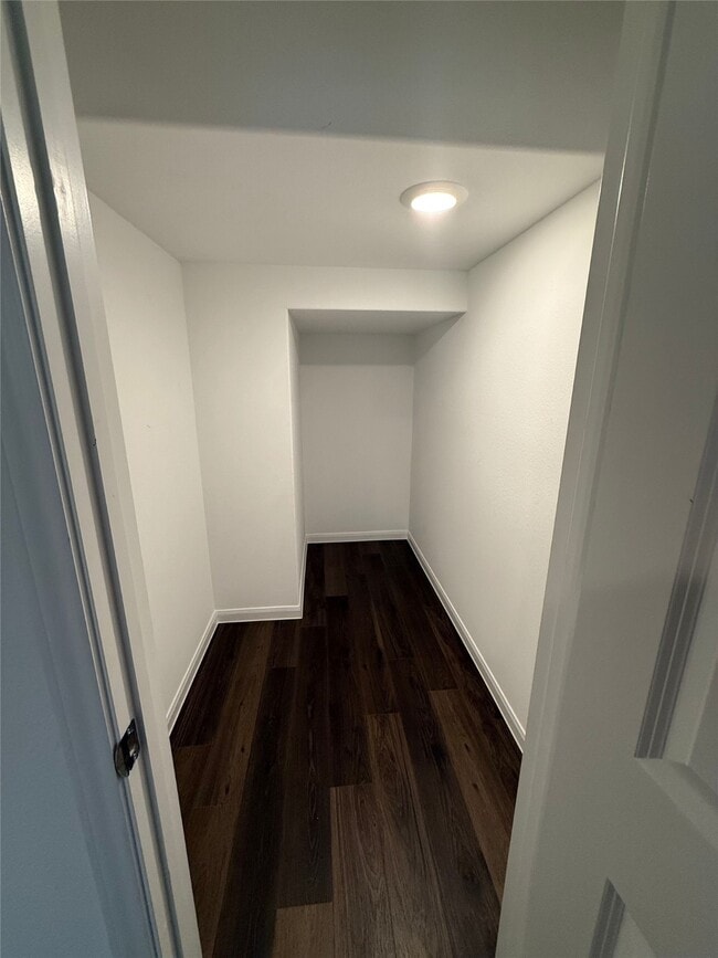 Building Photo - 17907 Baleage Ln