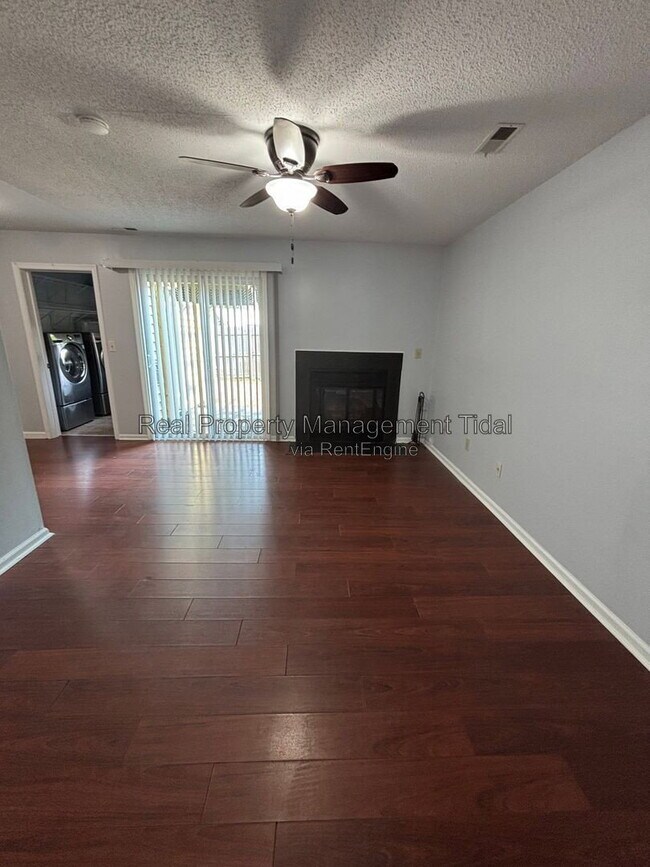 Building Photo - 639 Biltmore Dr