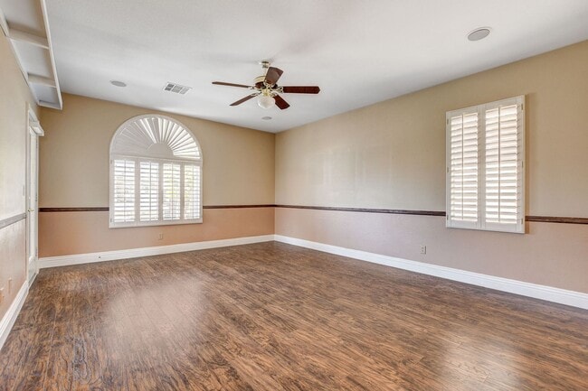 Building Photo - Stunning Summerlin Pool Home!