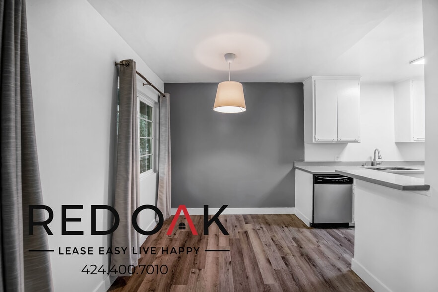 Building Photo - 735 Locust St