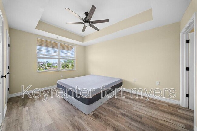 Building Photo - 3940 Pomodoro Cir