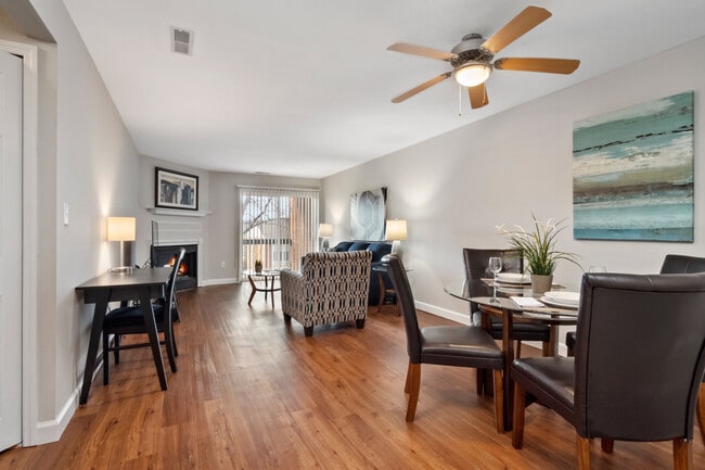 Building Photo - 1924-1969 Greenglen Dr