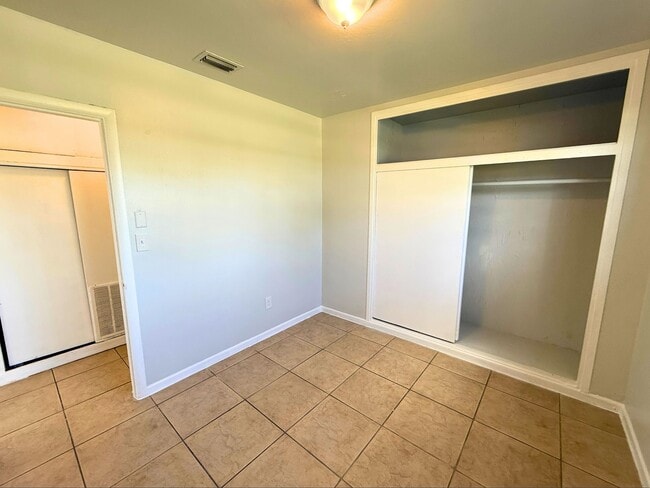 Building Photo - 20520 NW 24th Ct