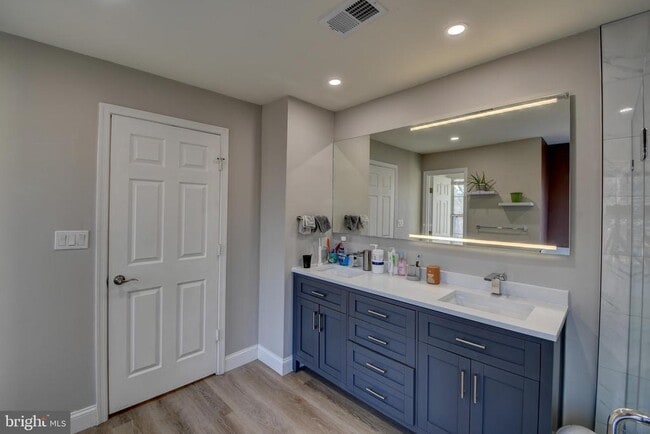 Building Photo - 13020 Quartz Ln