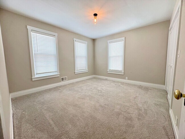 Building Photo - 1232 Lafayette St