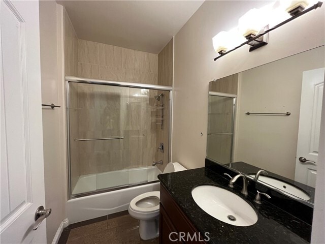 Building Photo - 2428 Oneida St