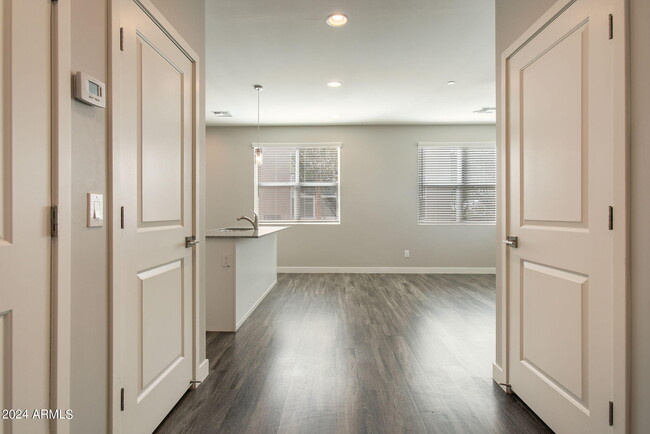 Building Photo - 2245 N Dayton St