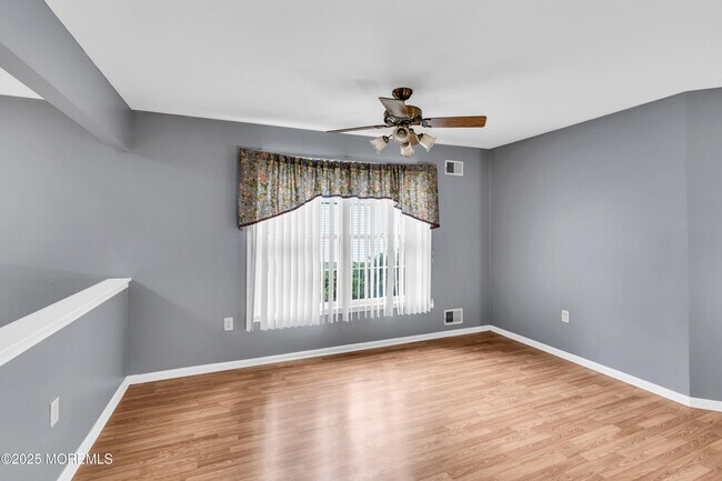 Building Photo - 1970 Cherryvale Ct