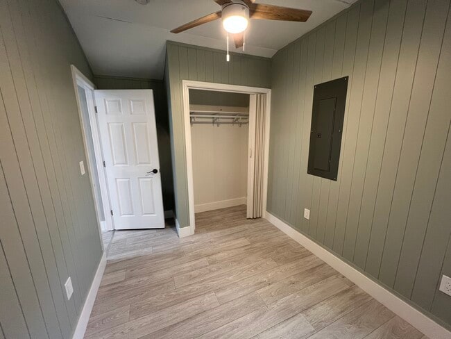 Building Photo - SBA3