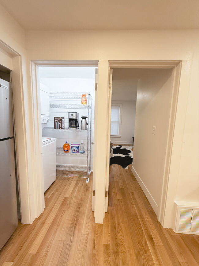 Walk-in pantry. - 214 Wadsworth St