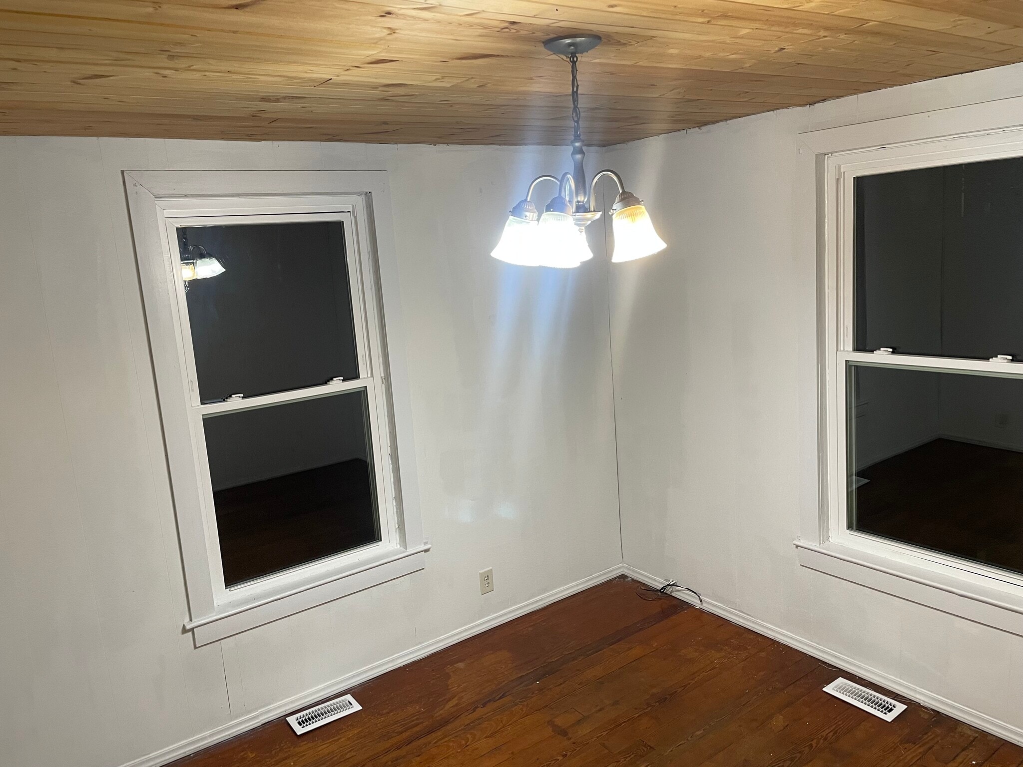 Building Photo - 74 Sunset Cir