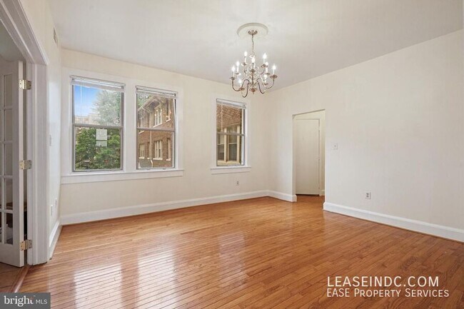 Building Photo - 1725 Lanier Pl NW