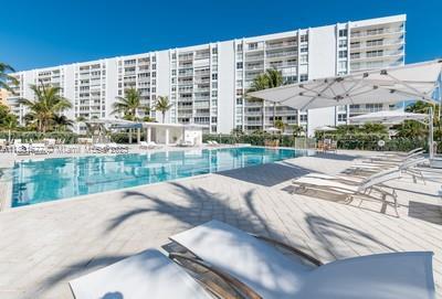 Building Photo - 609 Ocean Dr