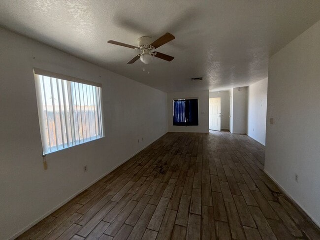 Building Photo - 807 Gemstone Ave