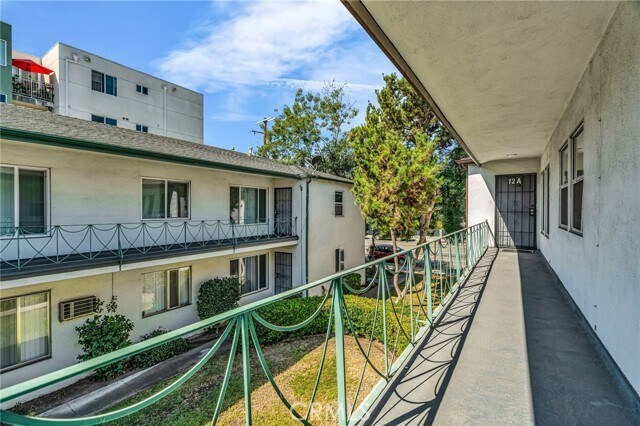 Building Photo - 5828 Whitsett Ave