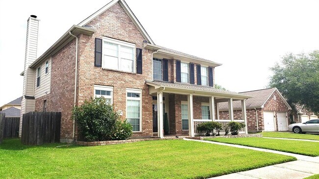 Building Photo - 1826 Pinewood Ct Dr