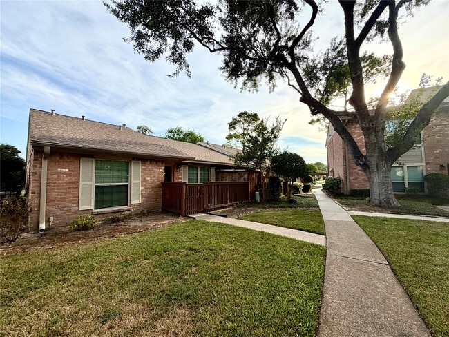 Building Photo - 8801 Hammerly Blvd