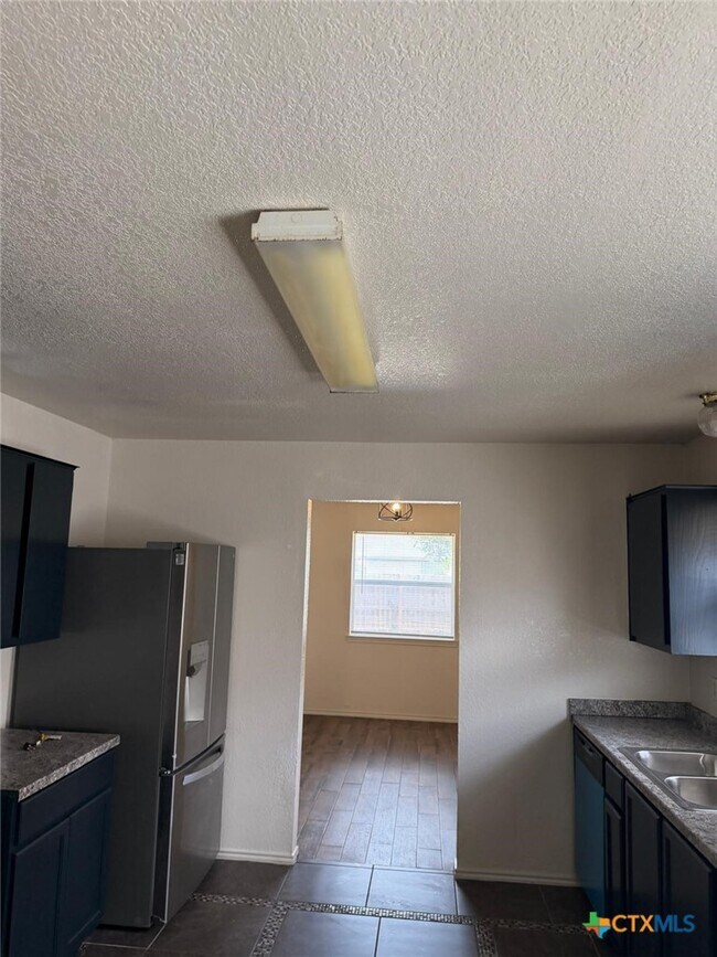 Building Photo - 4212 Embers Dr