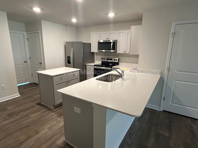 Building Photo - 8515 Beckett Chase Wy