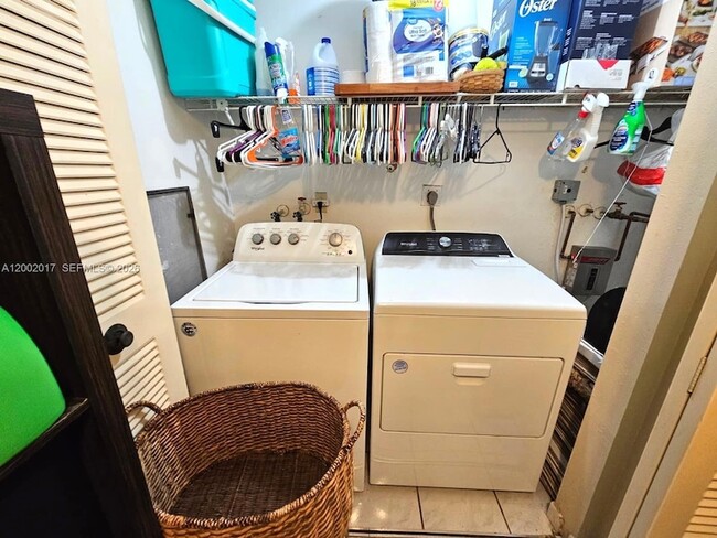 Building Photo - 40 NW 87th Ave