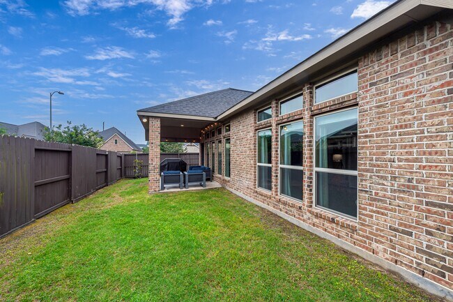 Building Photo - 29147 Crystal Rose Ln