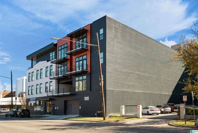 Building Photo - 1329 4th Ave S
