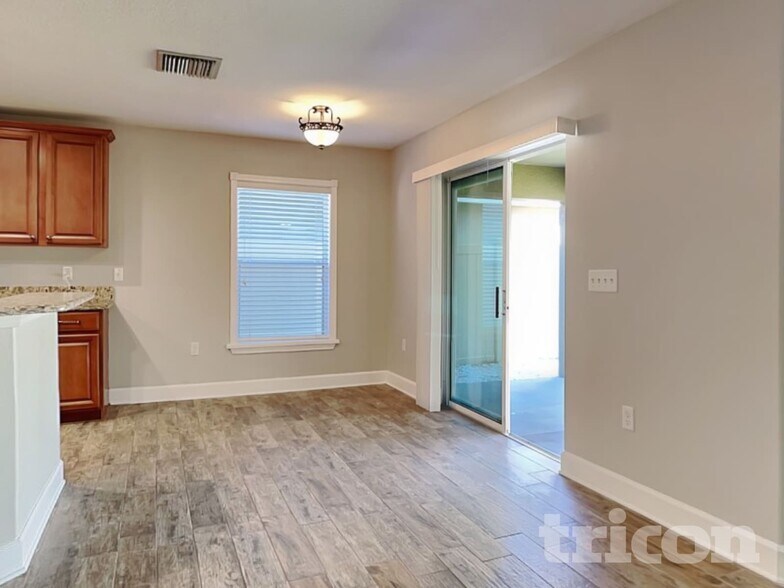 Building Photo - 15518 Telford Spring Dr