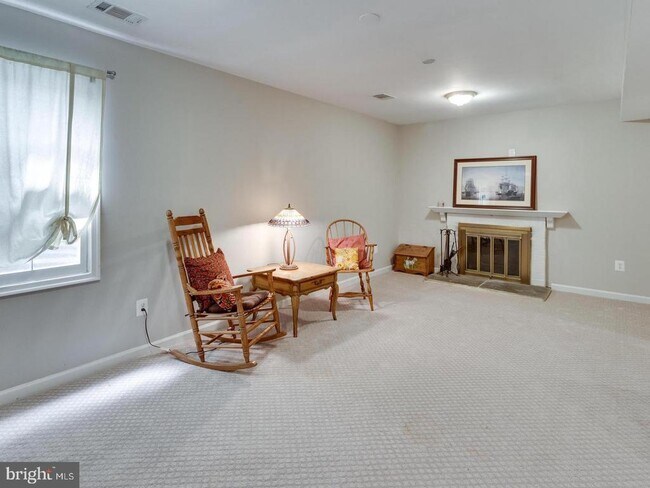 Building Photo - 3975 Wilcoxson Dr