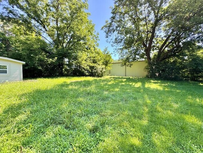 Building Photo - 2876 Cela Rd