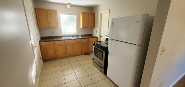Building Photo - 5044 N Salina St